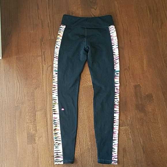 Pink Lotus Aztec Print Legging - Picture 5 of 6